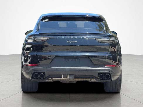 Used 2023 Porsche Cayenne Platinum Edition w/ Towing Package w/o Tow Ball AWD/4WD image 4