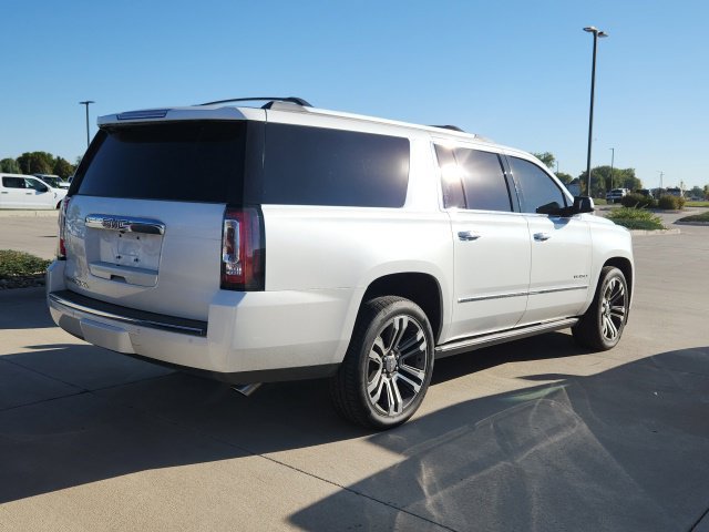 Used 2018 GMC Yukon XL Denali w/ Denali Ultimate Package AWD/4WD image 2