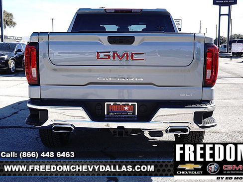 New 2026 GMC Sierra 1500 SLT image 34