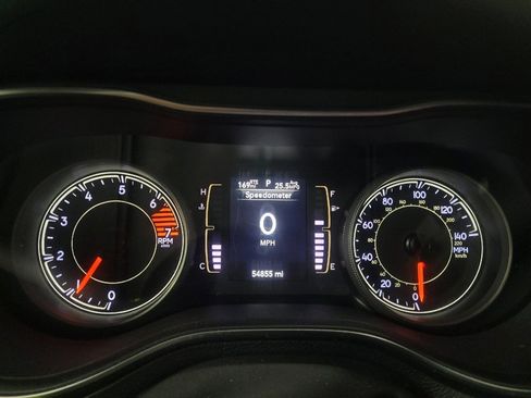 Used 2021 Jeep Cherokee Altitude image 23