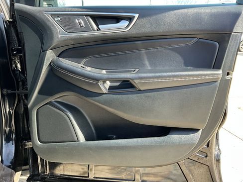 Used 2023 Ford Edge Titanium AWD/4WD image 23