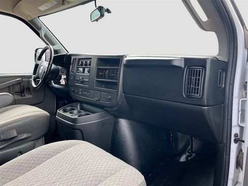 Used 2023 GMC Savana 2500 w/ Driver Convenience Package image 27