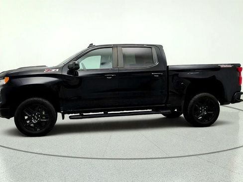 Used 2023 Chevrolet Silverado 1500 LT Trail Boss w/ Protection Package AWD/4WD image 8