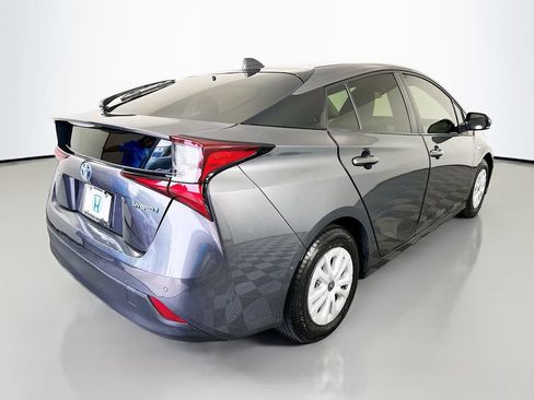 Used 2022 Toyota Prius LE FWD image 5