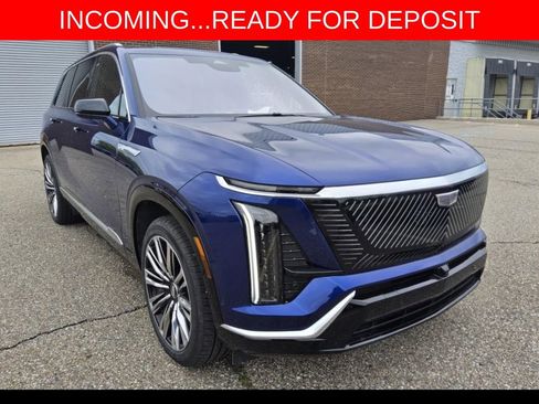 Used 2026 Cadillac Vistiq Premium Luxury AWD/4WD image 9
