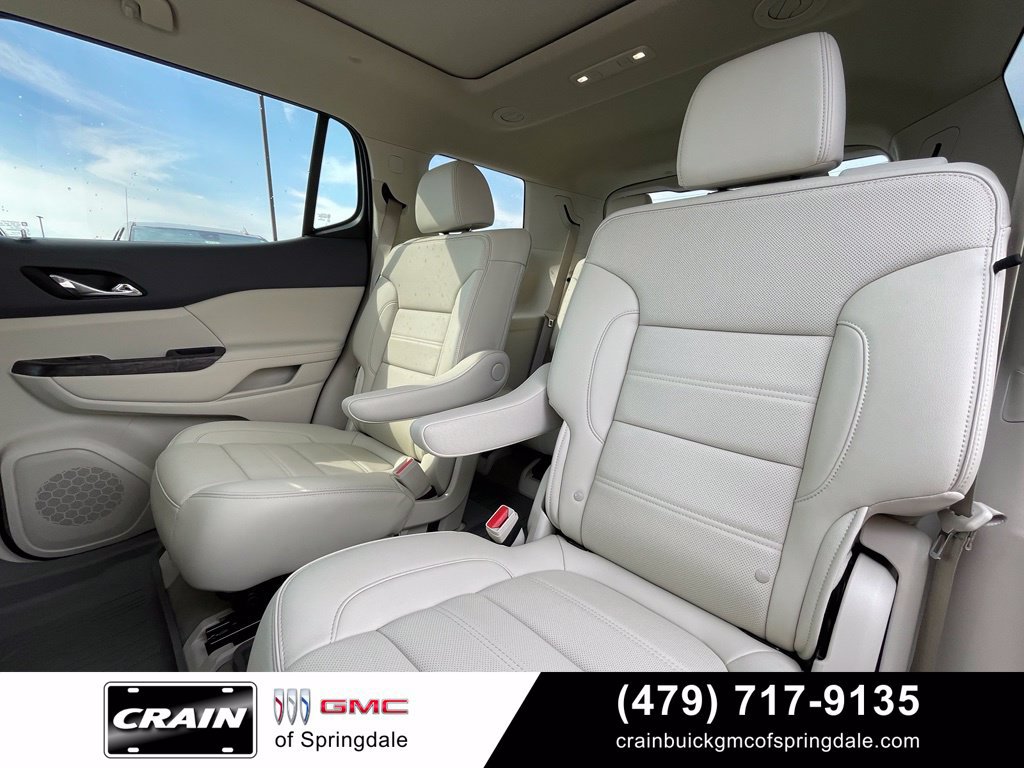 Used 2023 GMC Acadia Denali w/ Denali Ultimate Package FWD image 25