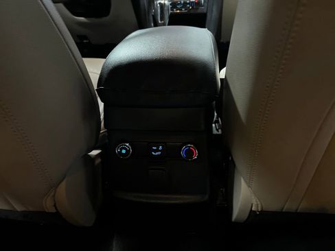 Used 2018 Ford Explorer XLT w/ Equipment Group 202A image 14