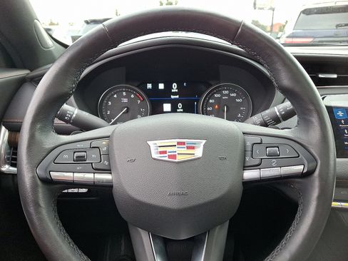 Used 2020 Cadillac XT4 Premium Luxury image 20