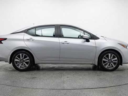 Used 2025 Nissan Versa SV FWD image 11
