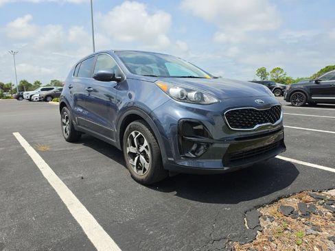 Used 2021 Kia Sportage LX FWD image 3
