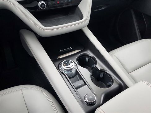 Used 2025 Ford Explorer Active w/ Active Comfort Package image 29