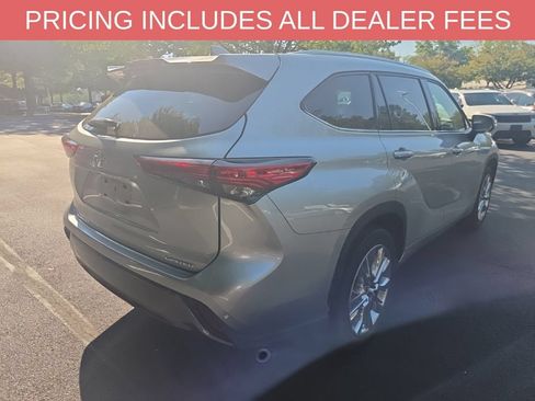 Used 2021 Toyota Highlander Limited FWD image 14