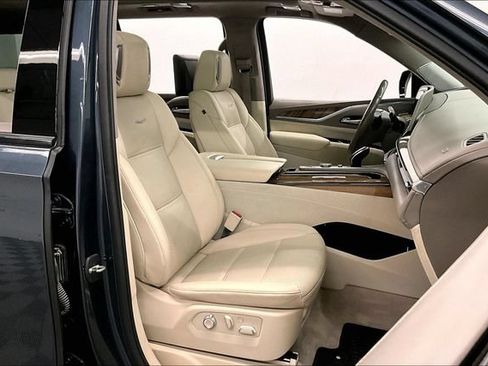 Used 2021 Cadillac Escalade ESV Sport Platinum w/ LPO, ONYX Package AWD/4WD image 8
