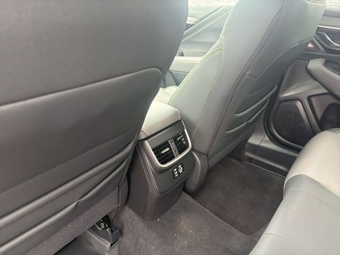 Used 2025 Subaru Outback Onyx Edition image 12
