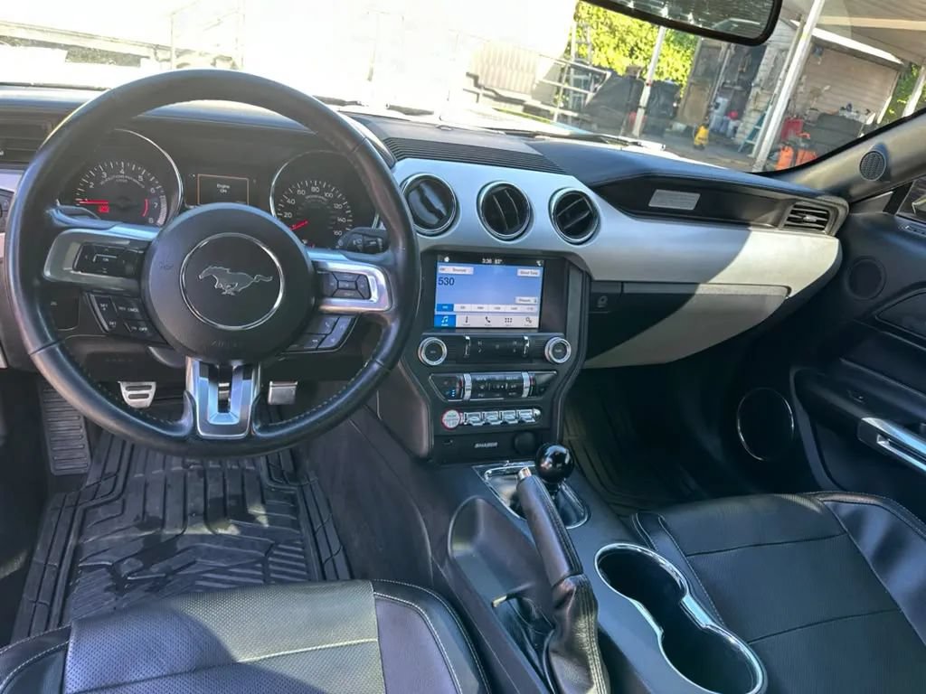 Used 2016 Ford Mustang Premium RWD image 9