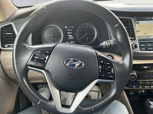 Used 2017 Hyundai Tucson Limited w/ Limited Ultimate Package 03 FWD image 9