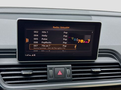 Used 2018 Audi Q5 2.0T Premium Plus w/ Premium Plus Package image 11