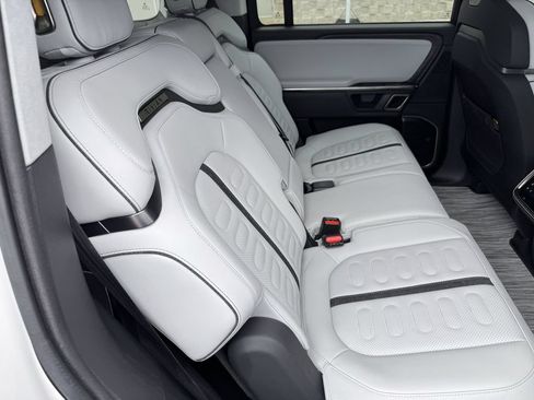 Used 2023 Rivian R1S Adventure AWD/4WD image 29