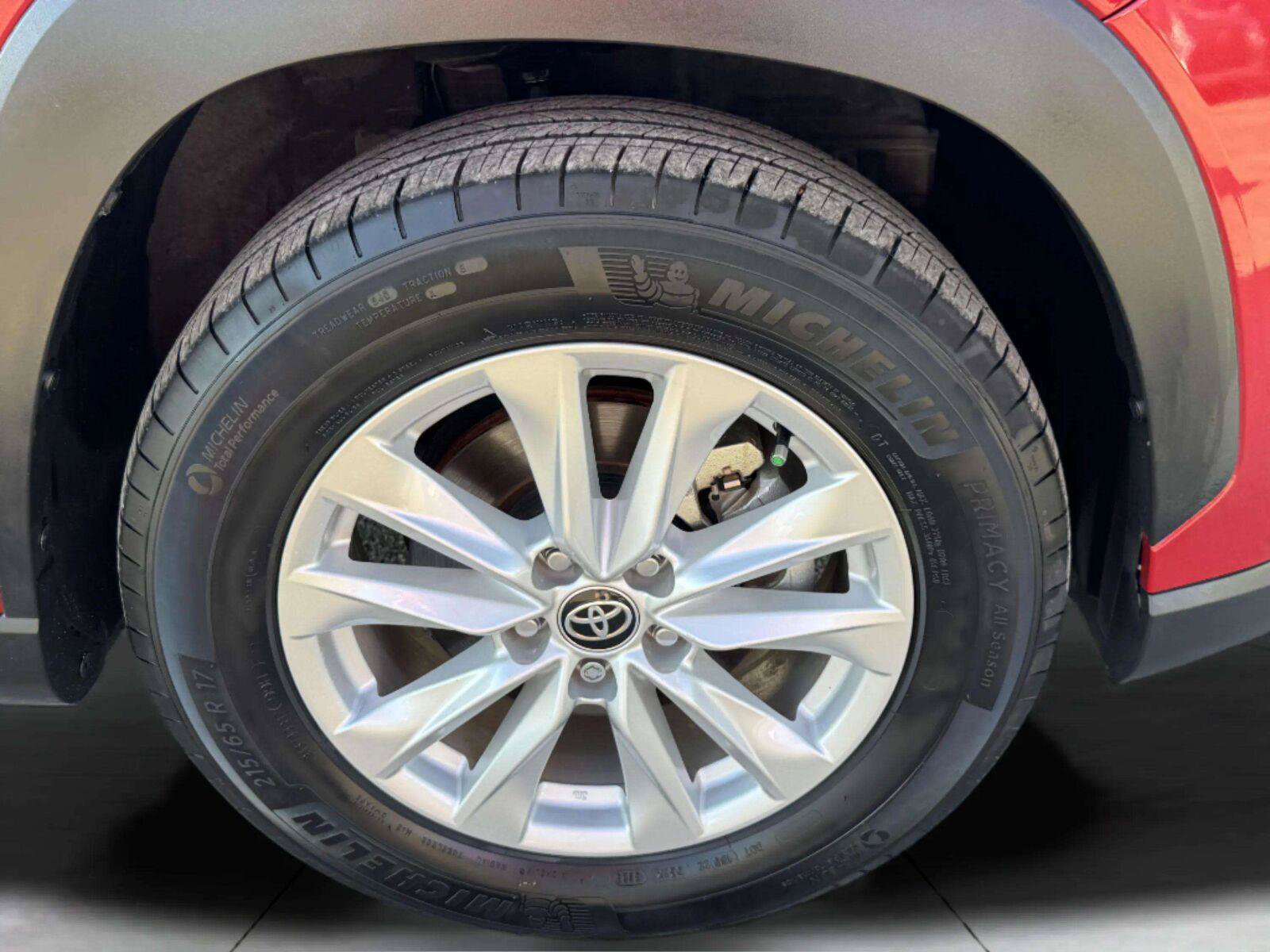 Used 2023 Toyota Corolla Cross LE FWD image 46