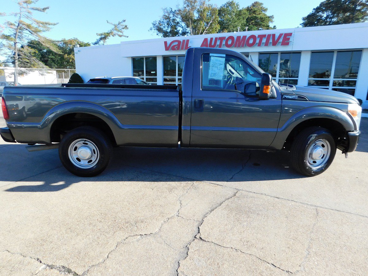 Used 2015 Ford F250 XL w/ Power Equipment Group RWD image 2