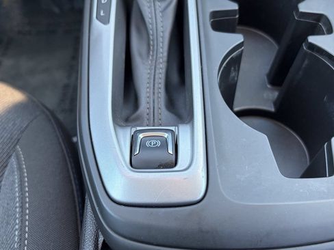 Used 2024 Chevrolet Trax LS w/ LS Convenience Package FWD image 31