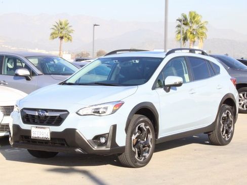 Used 2023 Subaru Crosstrek 2.5i Limited w/ Moonroof Package image 3