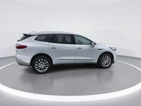 Used 2021 Buick Enclave Essence w/ Sound and Sites Package image 9