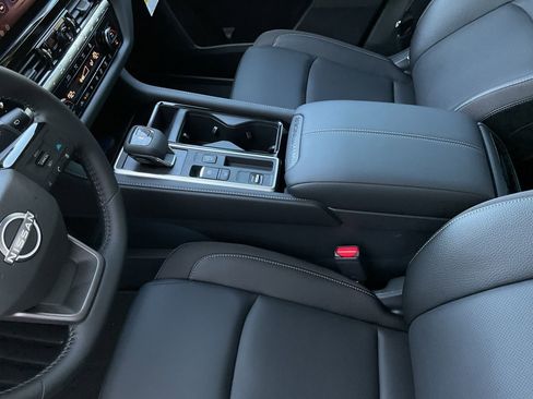 New 2026 Nissan Pathfinder SL image 43