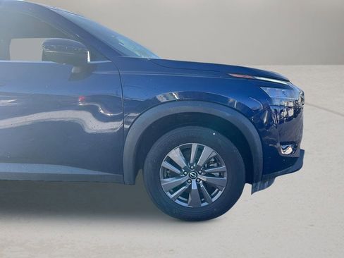 Used 2022 Nissan Pathfinder SV image 24