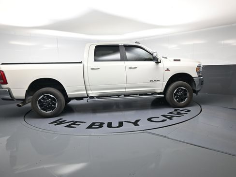 Used 2024 RAM 2500 Laramie AWD/4WD image 10