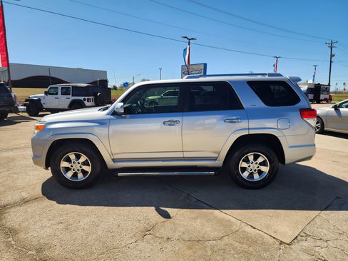 Used 2013 Toyota 4Runner SR5 image 8