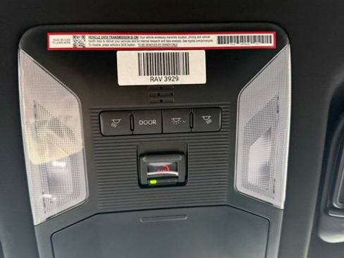 Certified 2025 Toyota RAV4 SE AWD/4WD image 31