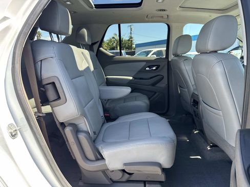 Used 2020 Chevrolet Traverse Premier image 25