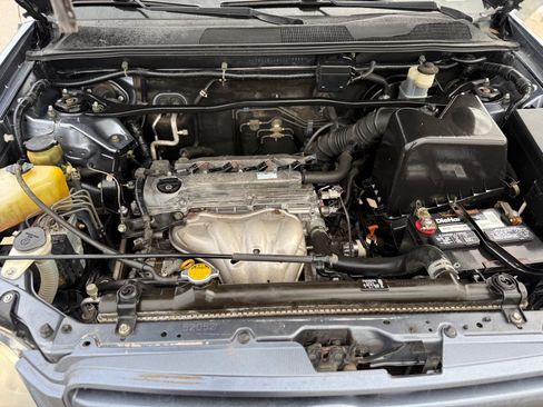 Used 2004 Toyota Highlander 2WD image 17