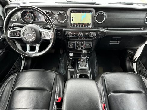 Used 2021 Jeep Gladiator Overland w/ Uconnect 4C Nav & Sound Group AWD/4WD image 12
