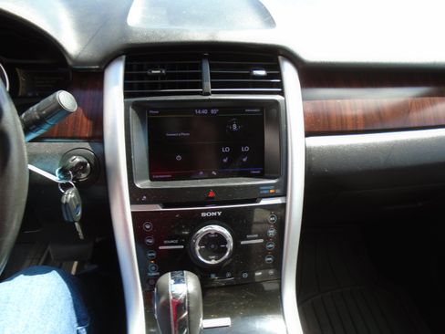 Used 2013 Ford Edge Limited AWD/4WD image 13