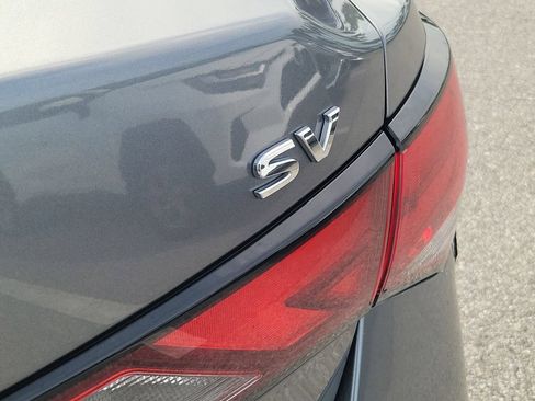 Used 2024 Nissan Sentra SV FWD image 9