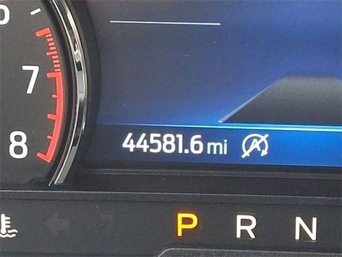 Certified 2021 Ford Explorer XLT w/ Equipment Group 202A image 13