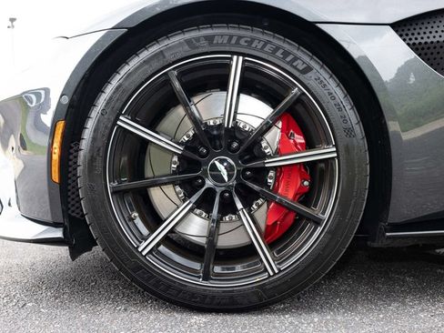 Used 2021 Aston Martin V8 Vantage Roadster RWD image 64