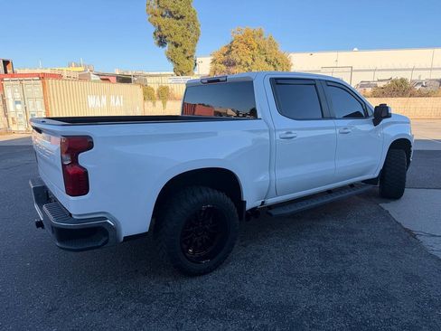 Used 2021 Chevrolet Silverado 1500 LT AWD/4WD image 8