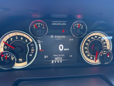 Used 2017 RAM 1500 Laramie w/ Convenience Group AWD/4WD image 28