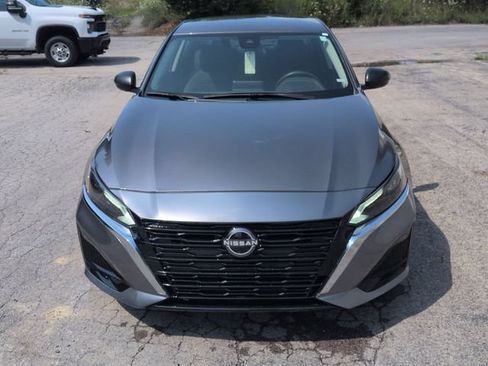 Used 2024 Nissan Altima 2.5 SV FWD image 22
