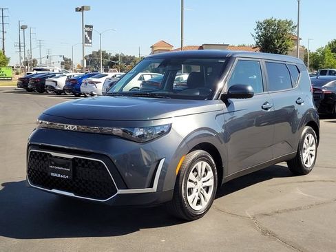 Used 2024 Kia Soul LX FWD image 10