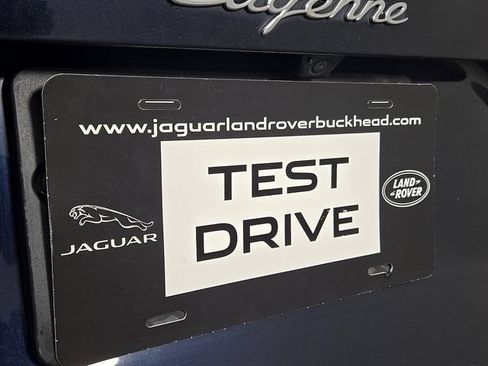 Used 2020 Porsche Cayenne AWD/4WD image 30