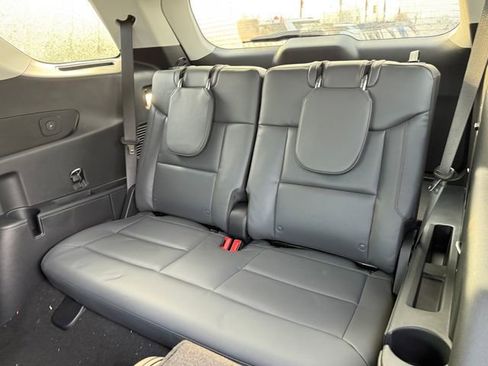 New 2026 Ford Explorer Active w/ Active Comfort Package image 15