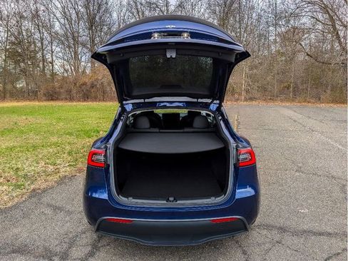 Used 2023 Tesla Model Y Performance AWD/4WD image 7
