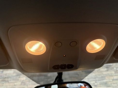 Used 2016 Chevrolet Traverse LT w/ Traveler's Package image 21