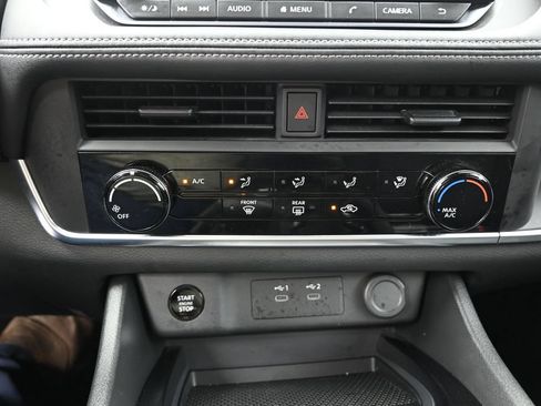 Used 2026 Nissan Rogue S FWD image 14