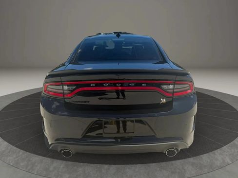 Used 2019 Dodge Charger Scat Pack RWD image 6