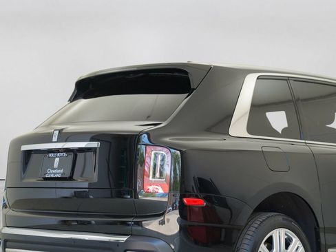 Certified 2020 Rolls-Royce Cullinan AWD/4WD image 49